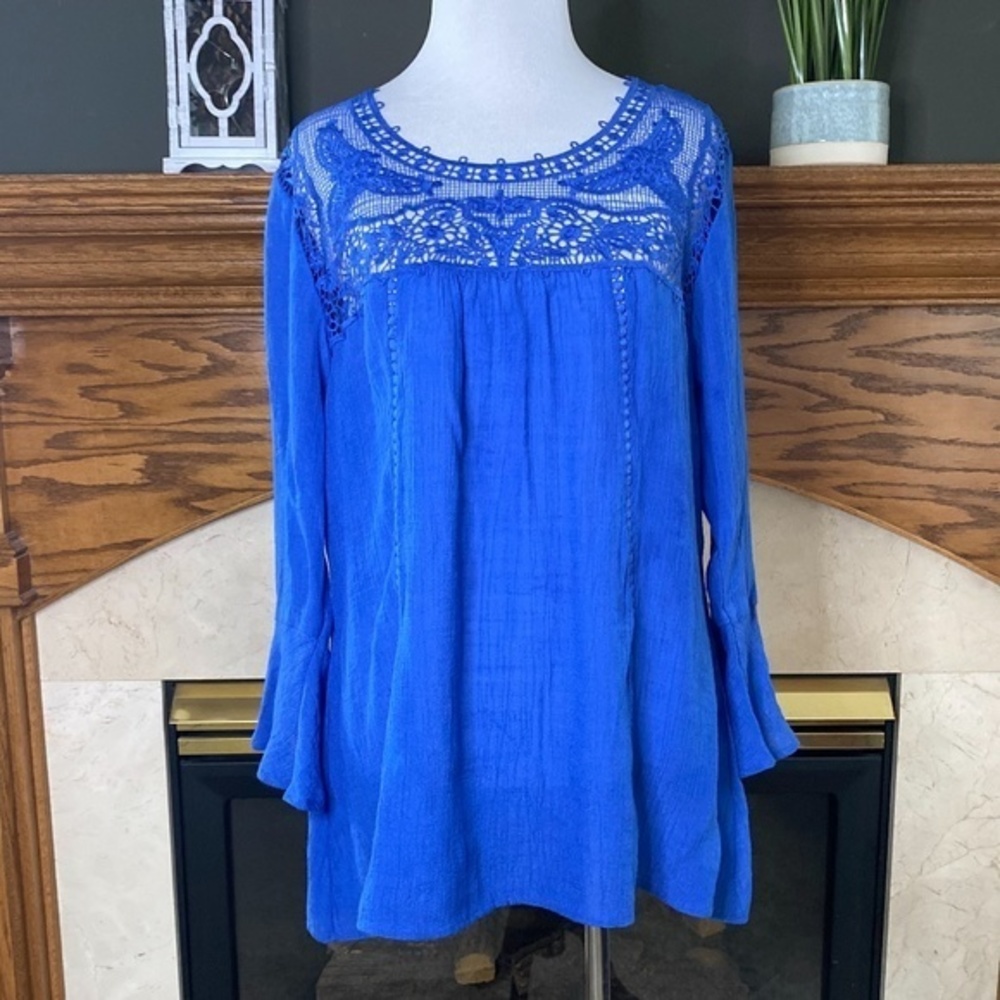 Zac & Rachel Semi Sheer Bell Sleeve‎ Top Sz. S
